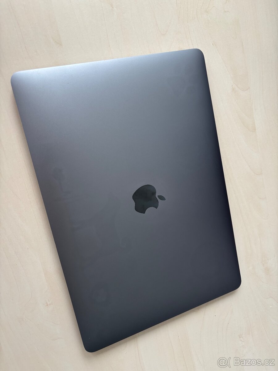 MacBook Air 2019 – SILVER - - 3