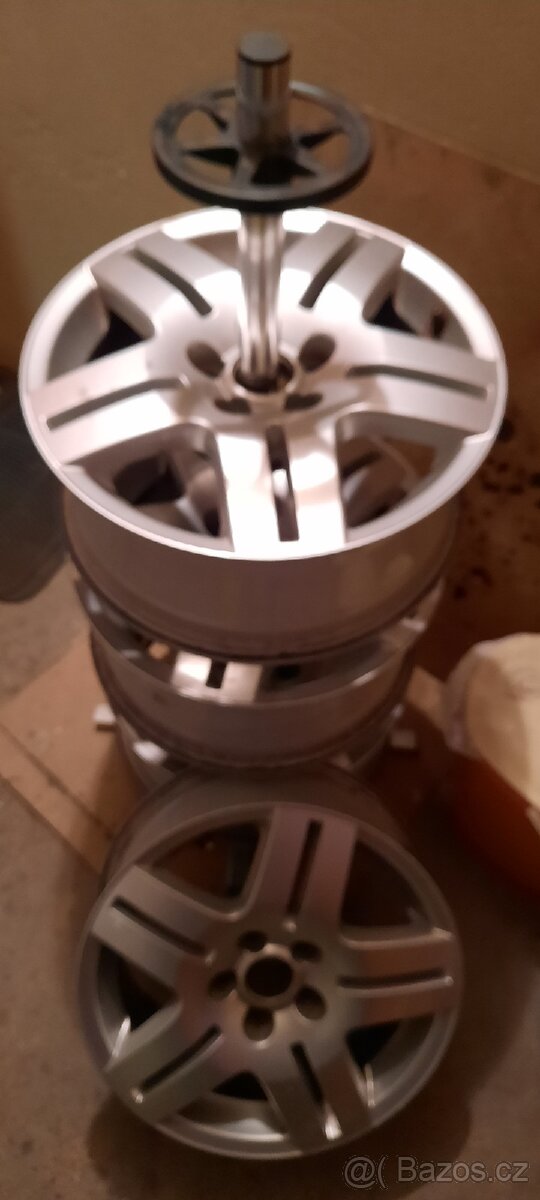 Prodám Alu kola+ pneu 15" 195/65 - 3