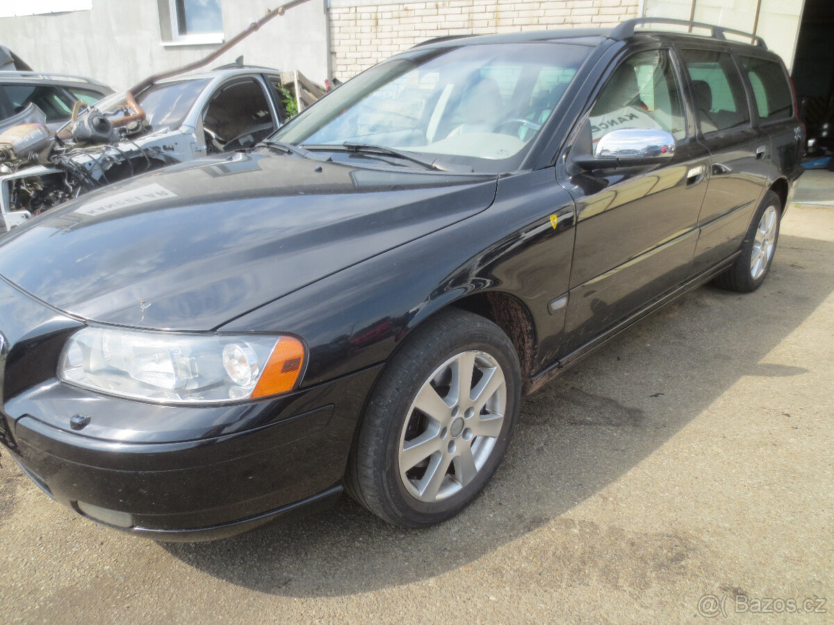 VOLVO V70 - 2.4 BENZIN - 125 KW - ROK 2006 - Díly - 3