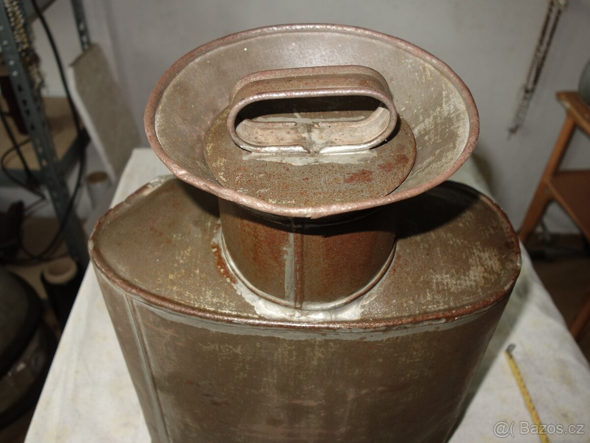 Plechové vědro vojenské ?, konvice na mléko na záda č.2 - 3