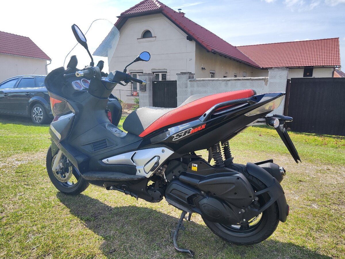 Aprilia SR MAX 125 - 3