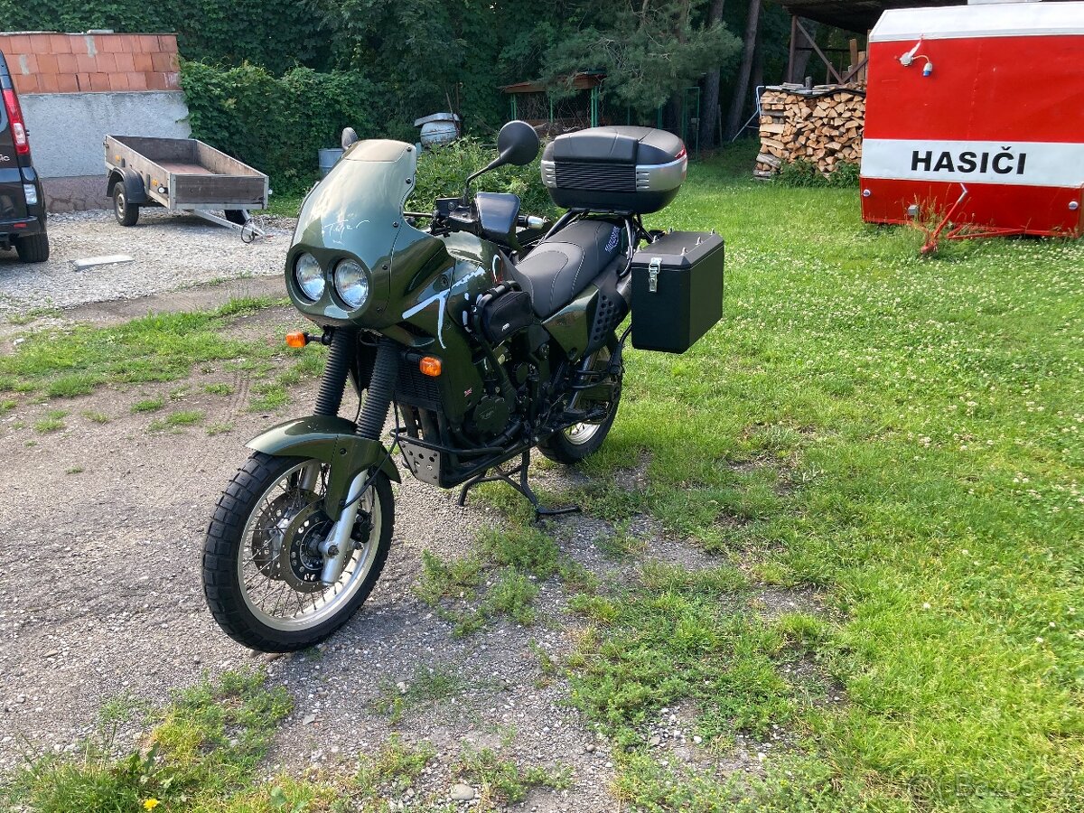 Triumph Tiger 900