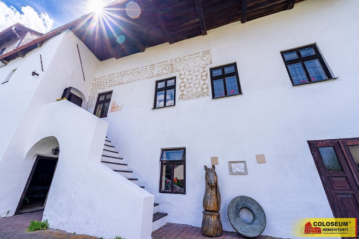 Nové Veselí - RD 3+1 a 1+1, zahrada, mlýnice, studna, půda - - 3