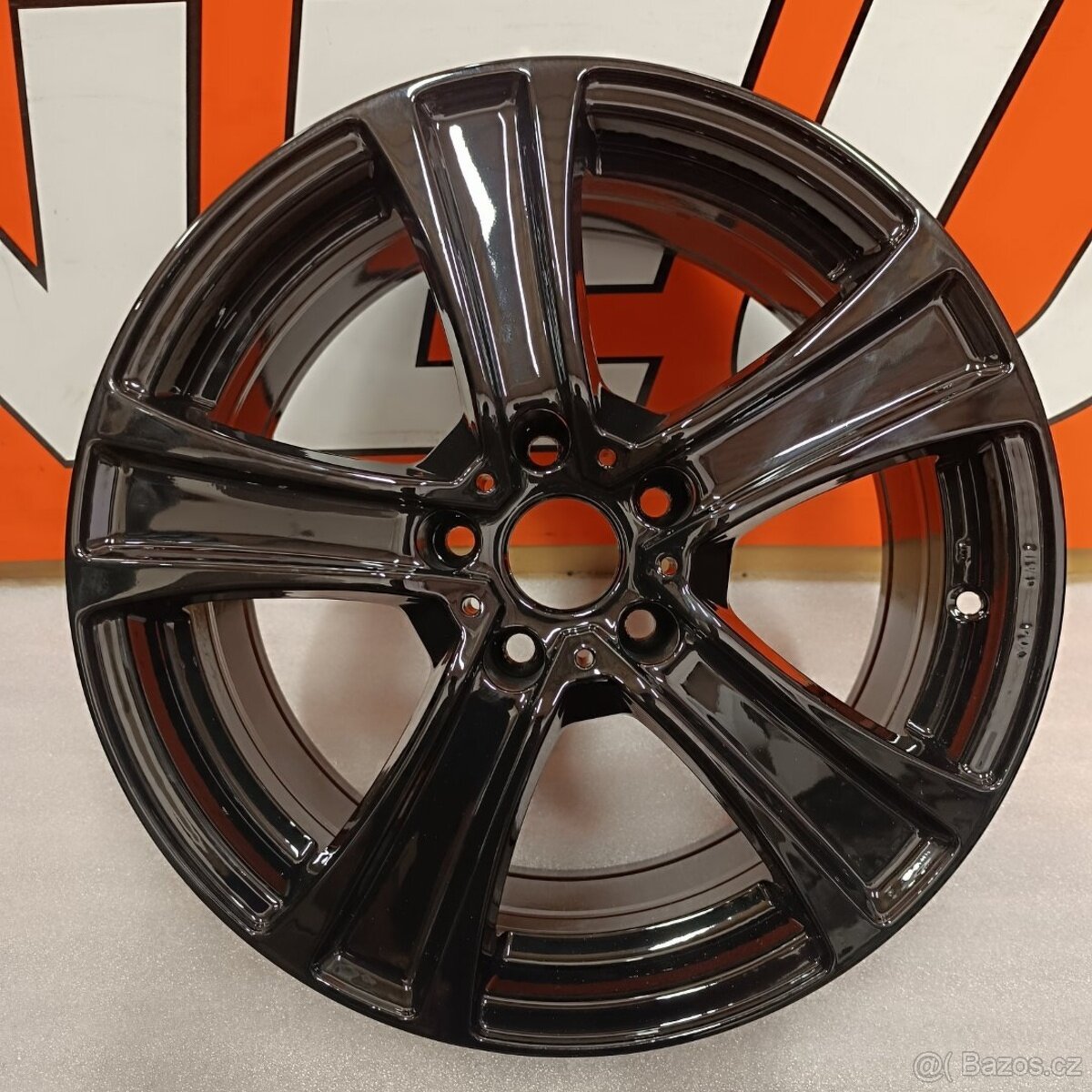 Alu kola Motec 7,5Jx17 , 5x112 , ET37 - 3