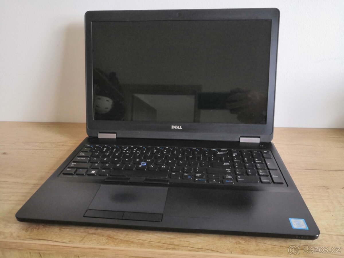 Dell 5570 i5 / 8 GB / 256 SSD / Baterie Excelent - 3