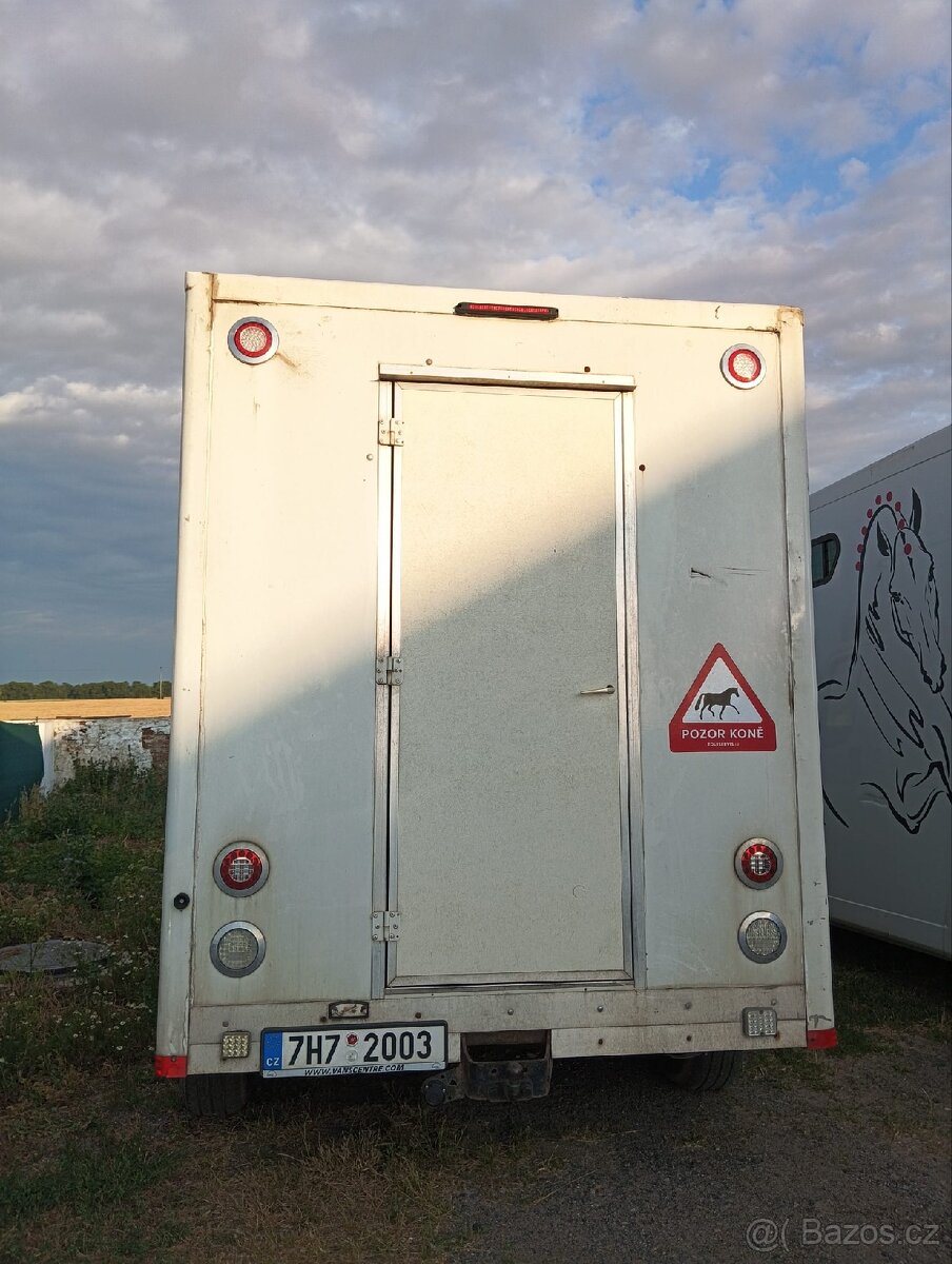 Auto na přepravu koní - 3