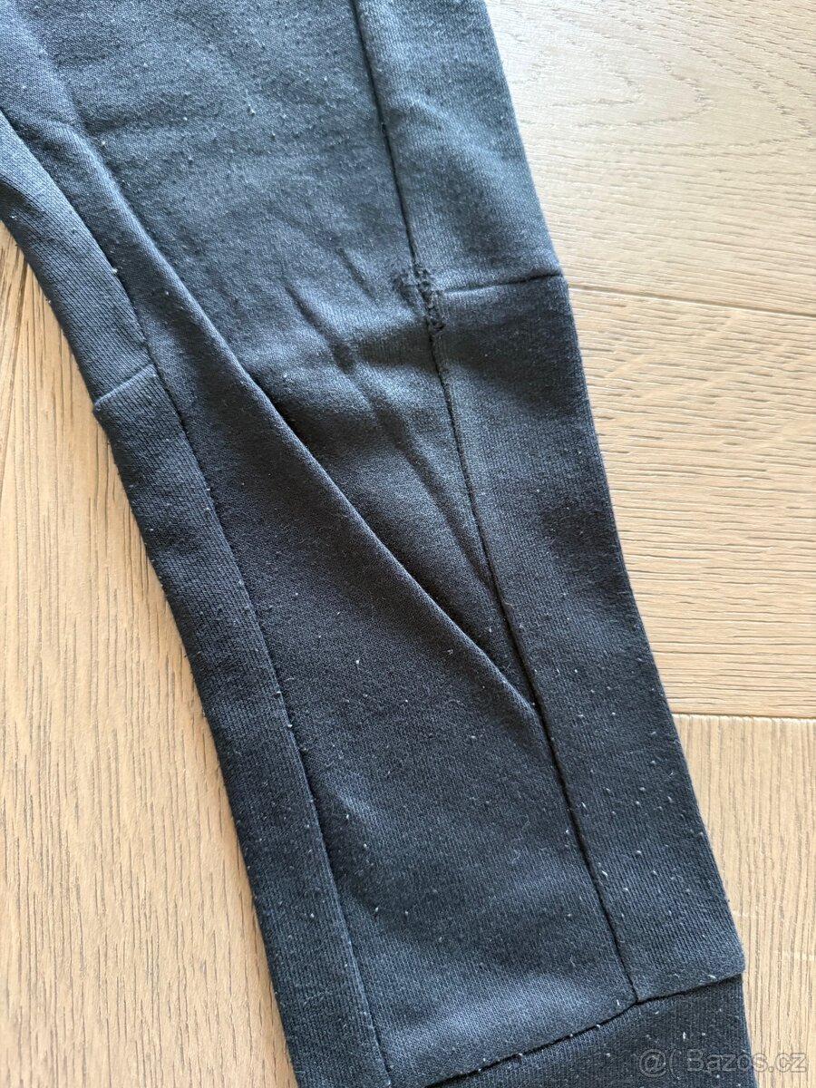 Detske teplaky HC Sparta Praha vel. 122 - 3