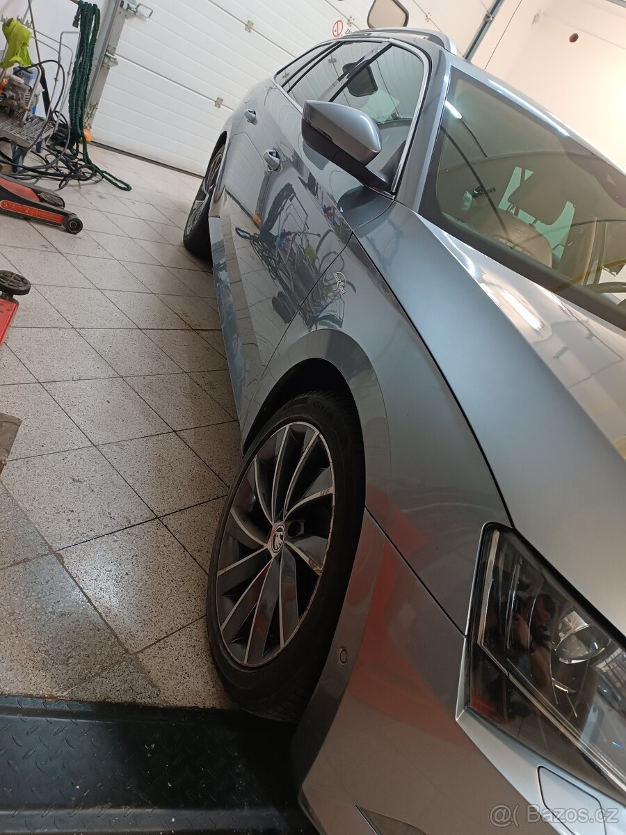 Škoda Superb 3 L&K 2.0tdi 140kw - 3