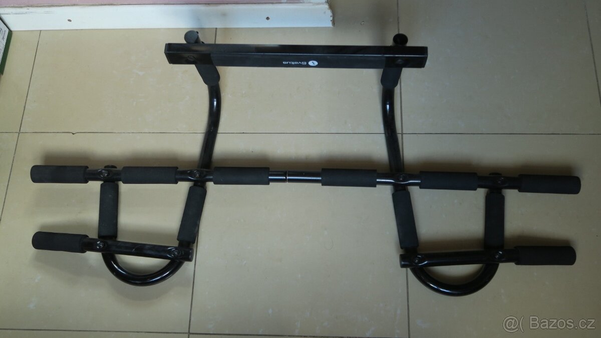 Posilovací hrazda Sveltus - 3