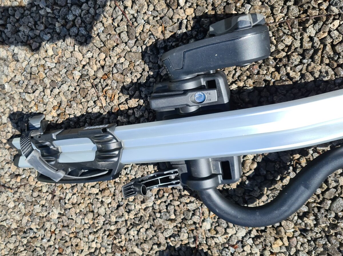 Nosiče kol Thule 598 - 3