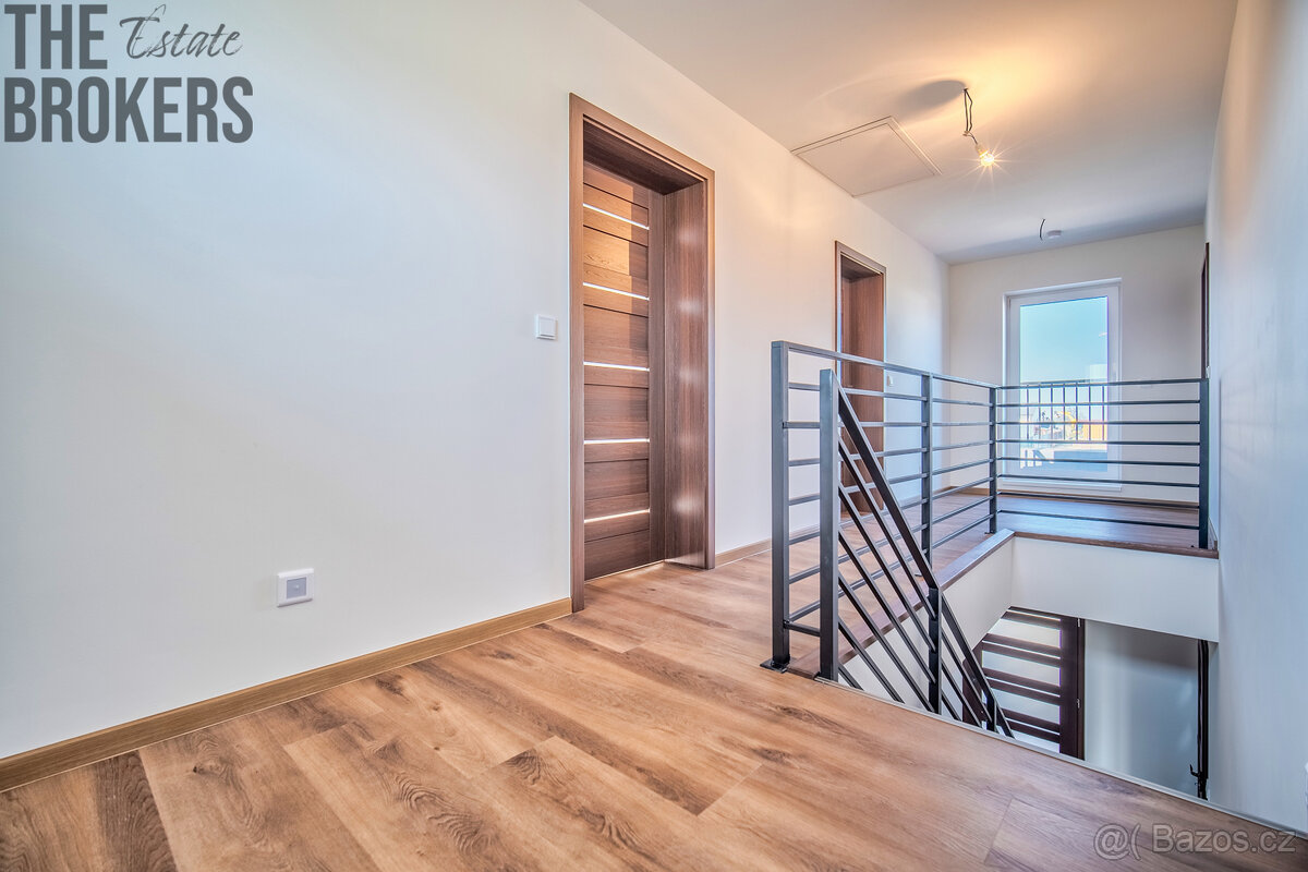 Prodej řadového domu, 145 m2, garáž, pozemek 385 m2, Bylany - 3