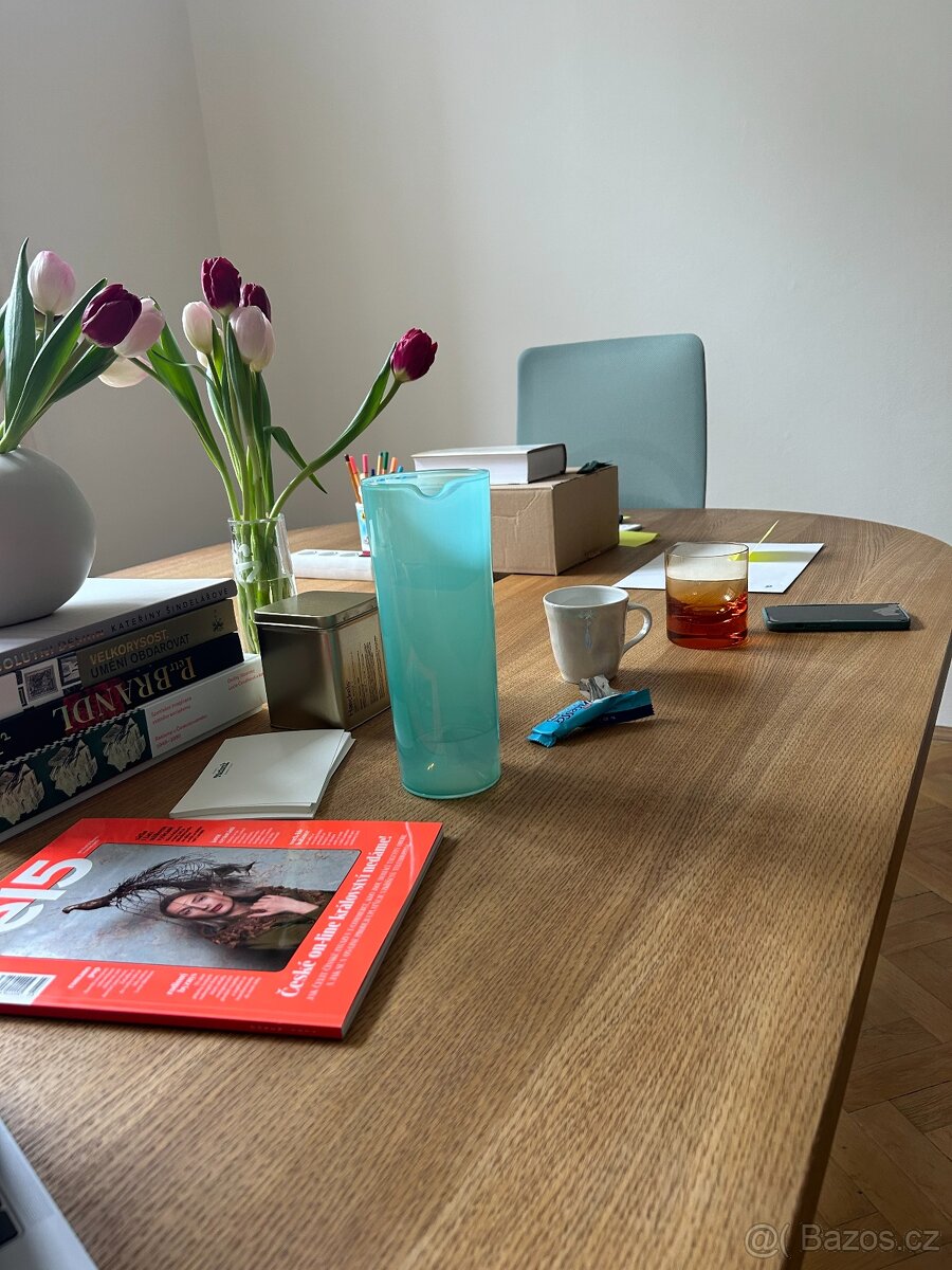 Obří kancelářský hub stůl pro 6–8 lidí - 3