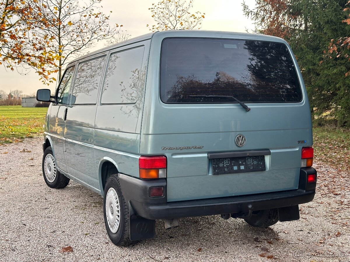 VW Transporter T4 2.5 TDi Dodávka bez Koroze - 3