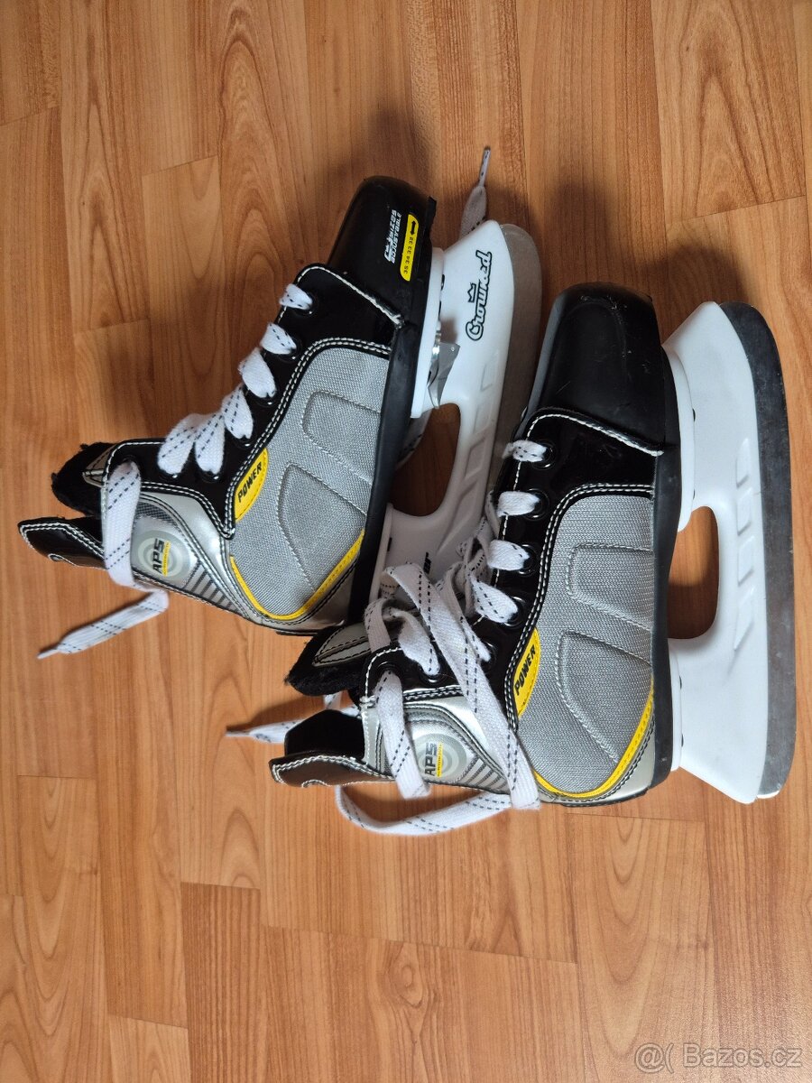 Rostoucí brusle Crowned - 32-35 - 3