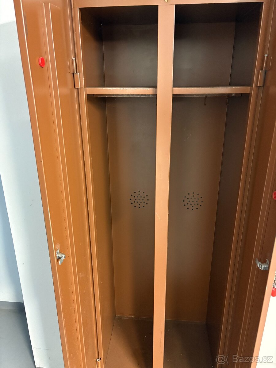 Plechová skříň - šatní - dvojdílná - 3