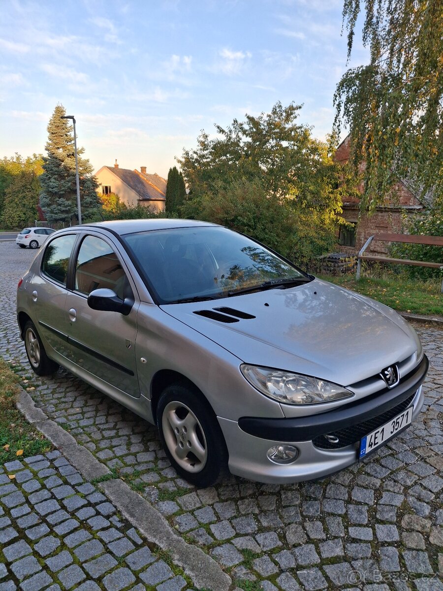 Prodám Peugeot 206 1.4i - 3