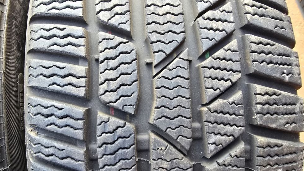 Zimní pneu 205/55/16 Continental - 3