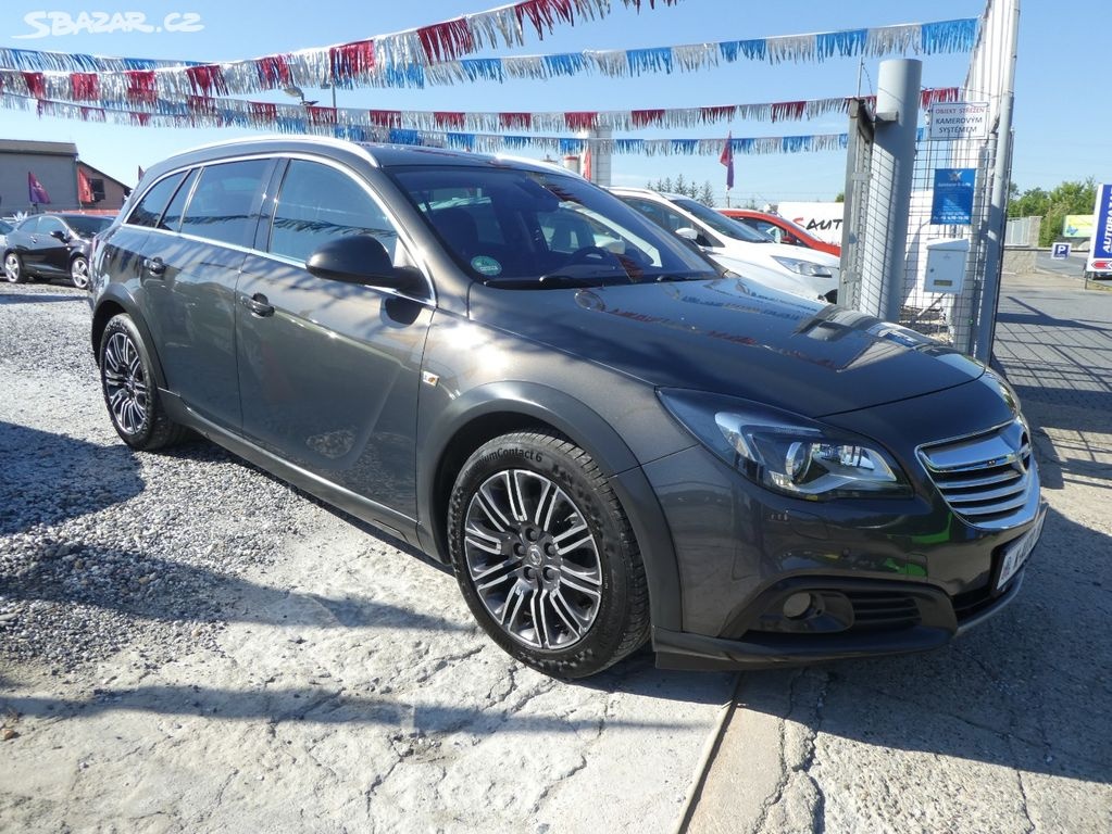 Opel Insignia 2.0CDTi 120kW,4x4,Country T. - 3
