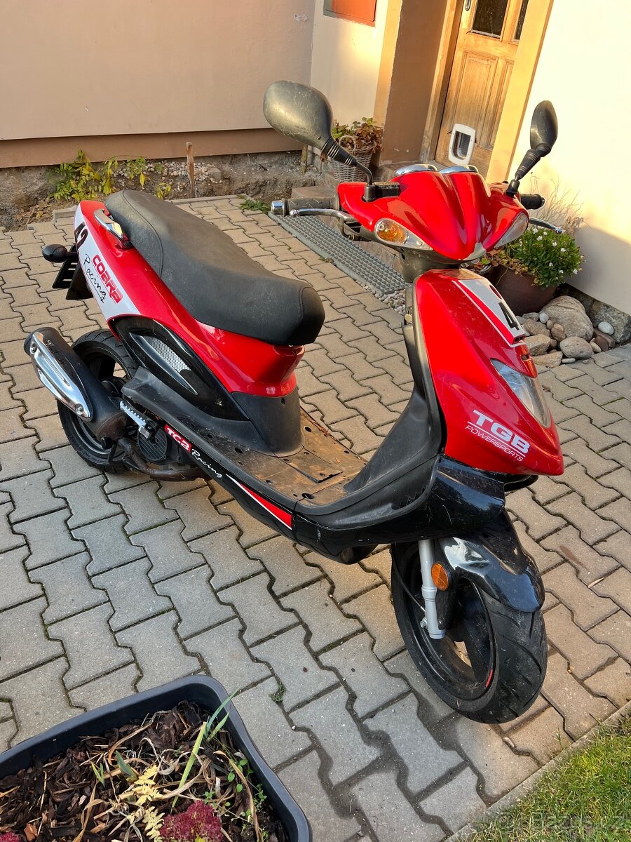 Skútr TGB - 3