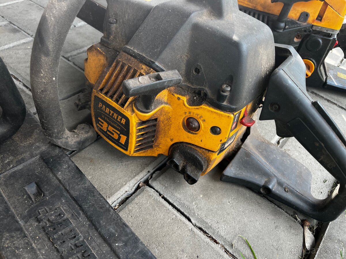 3x motorové pily - 3