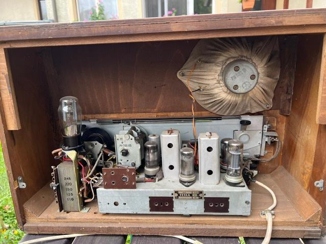 Rádio Tesla 605 A - 3