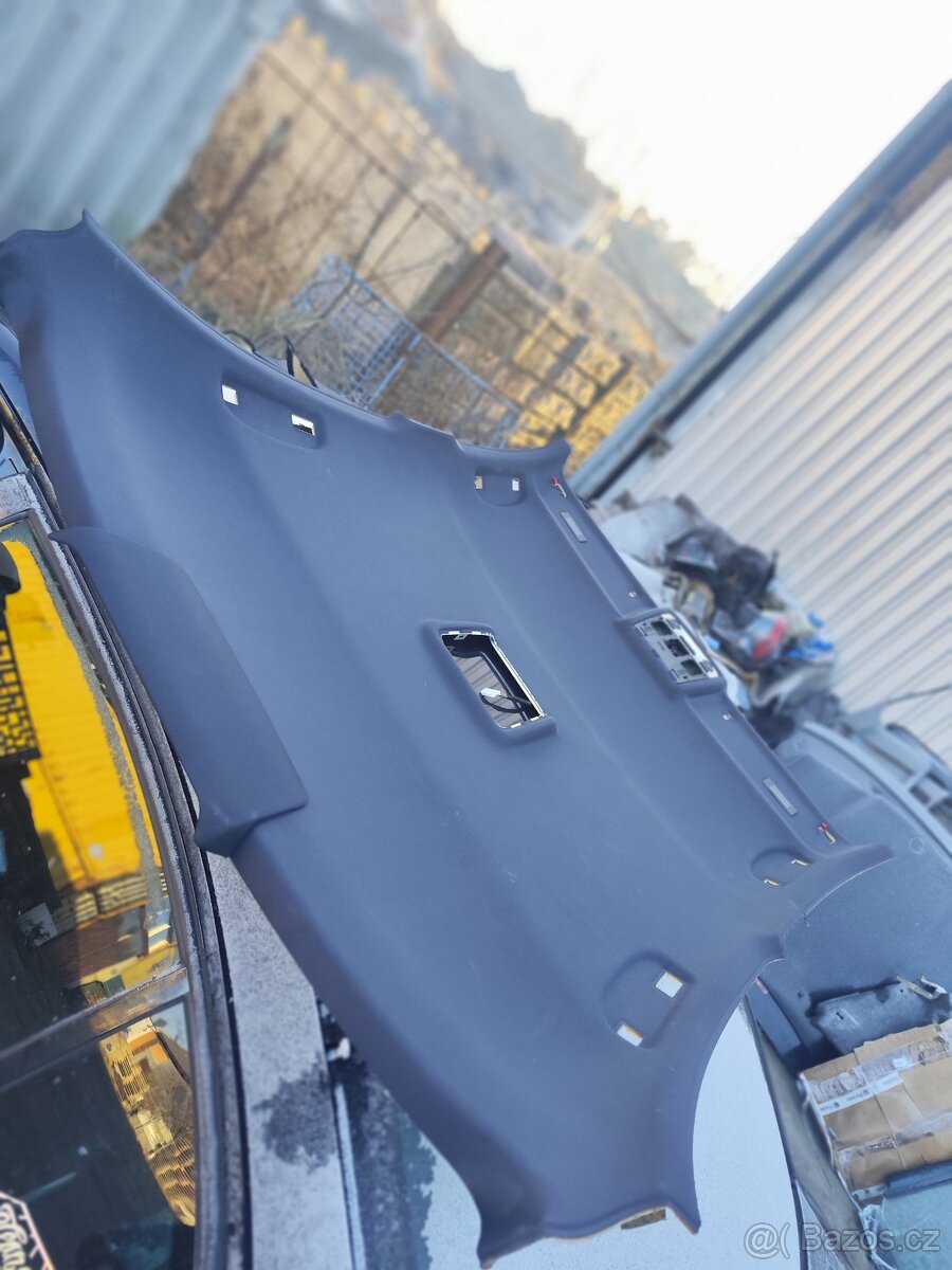 BMW e90 stropnice černá - 3