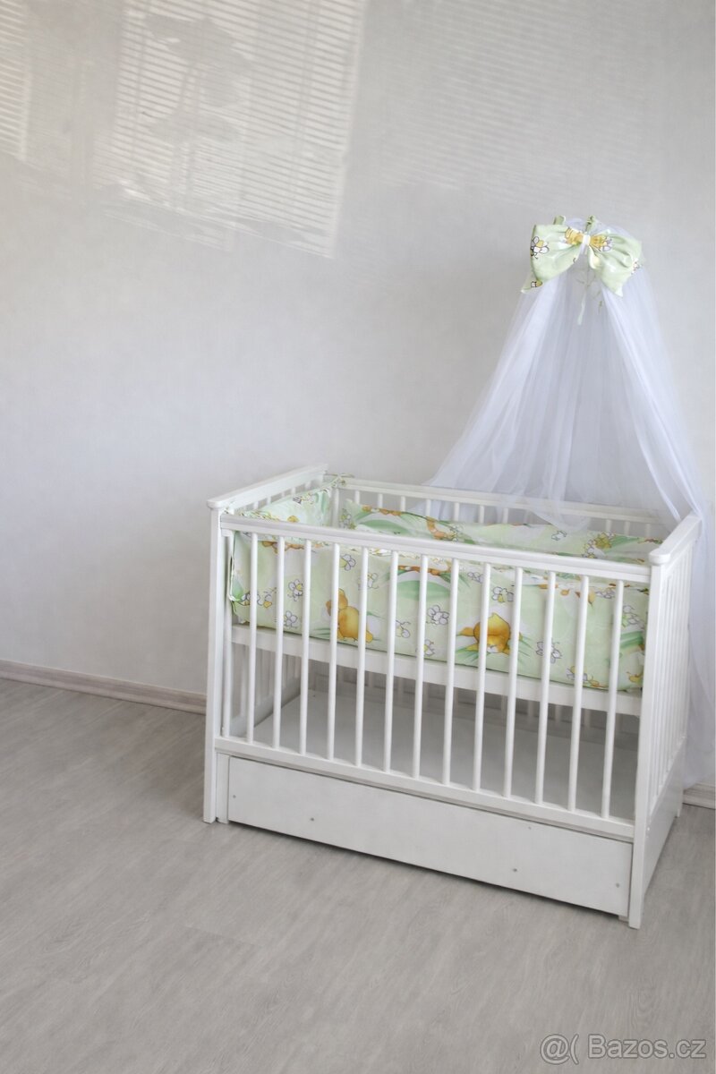 Prodám dětskou postýlku se zásuvkou - 3