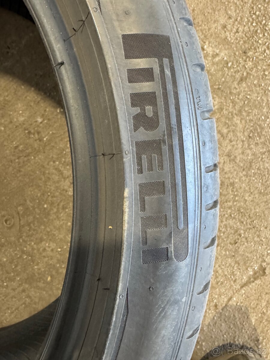 Pirelli 245/40r19 - 3