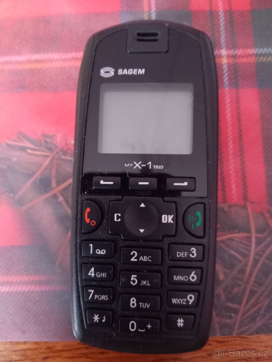 Staré mobily do sbírky - 3