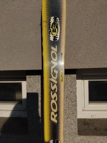 Prodám levně pánské zachovalé lyže Rossignol + hůlky - 3