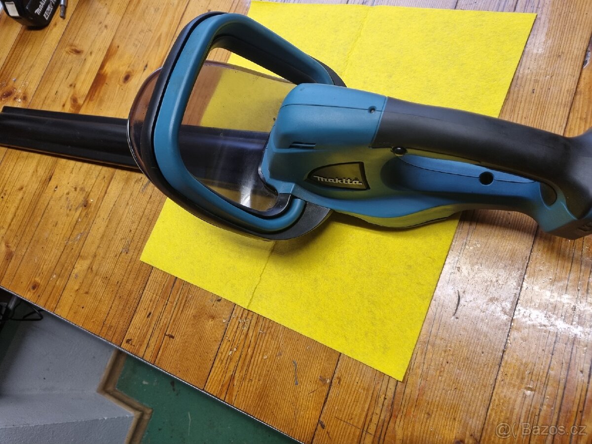 Prodám aku nůžky na živý plot Makita. - 3
