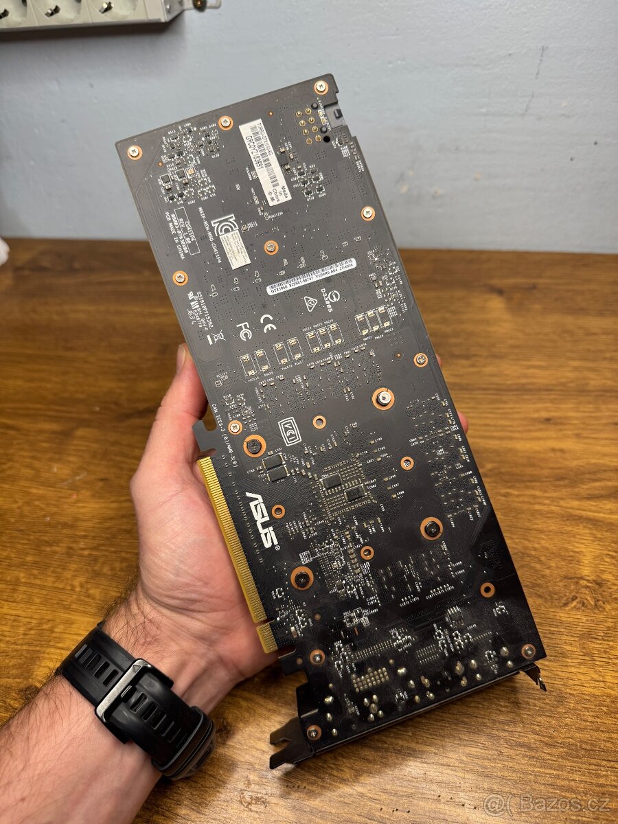 Grafická karta ASUS 1060 6 gb - 3