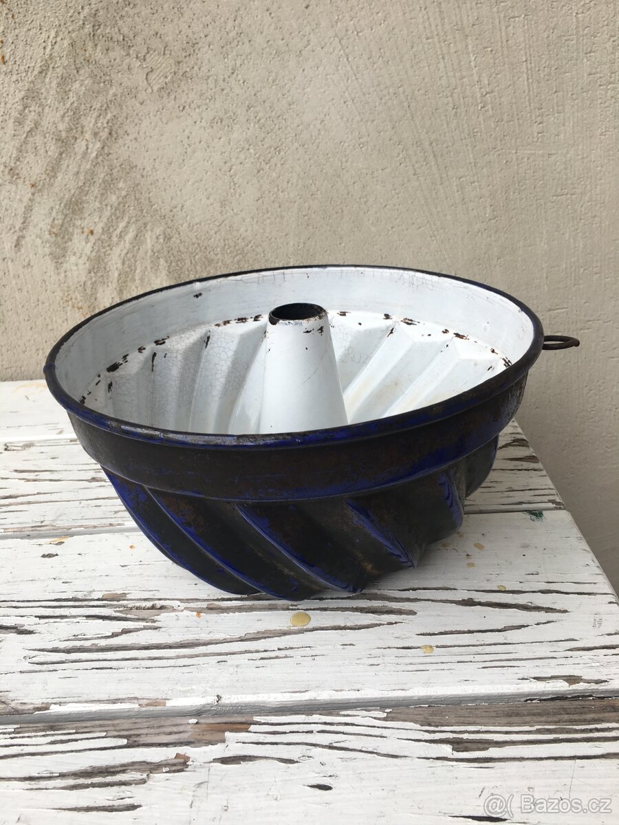 Modrá smaltovaná forma na bábovku - 3