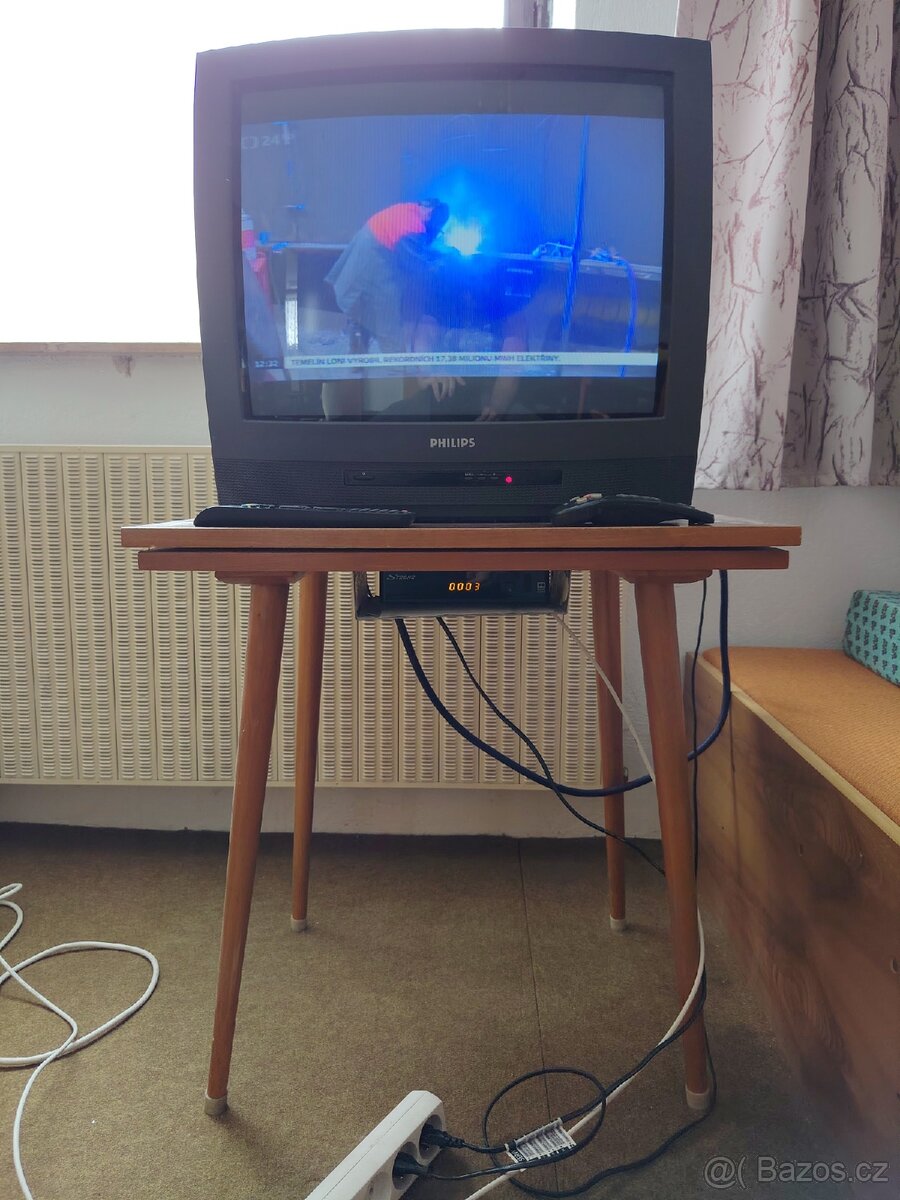 Akce 3D televize, set-top box a televizní stolek - 3