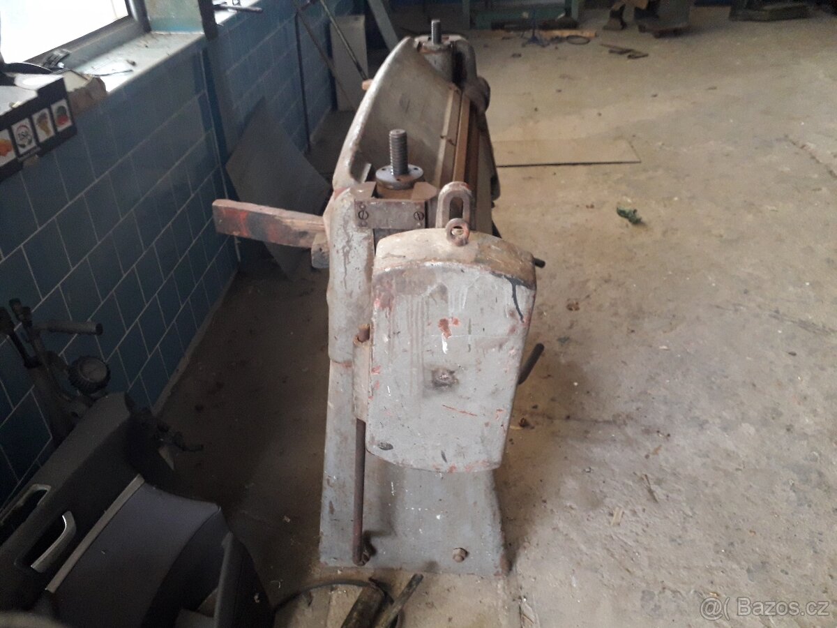 Ohýbačka ruční typ: XO 1000/3A, Strojárně Piesok, 1000 mm - 3