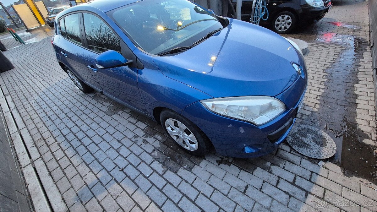 Renault Megane III 1,6 benzin - 3