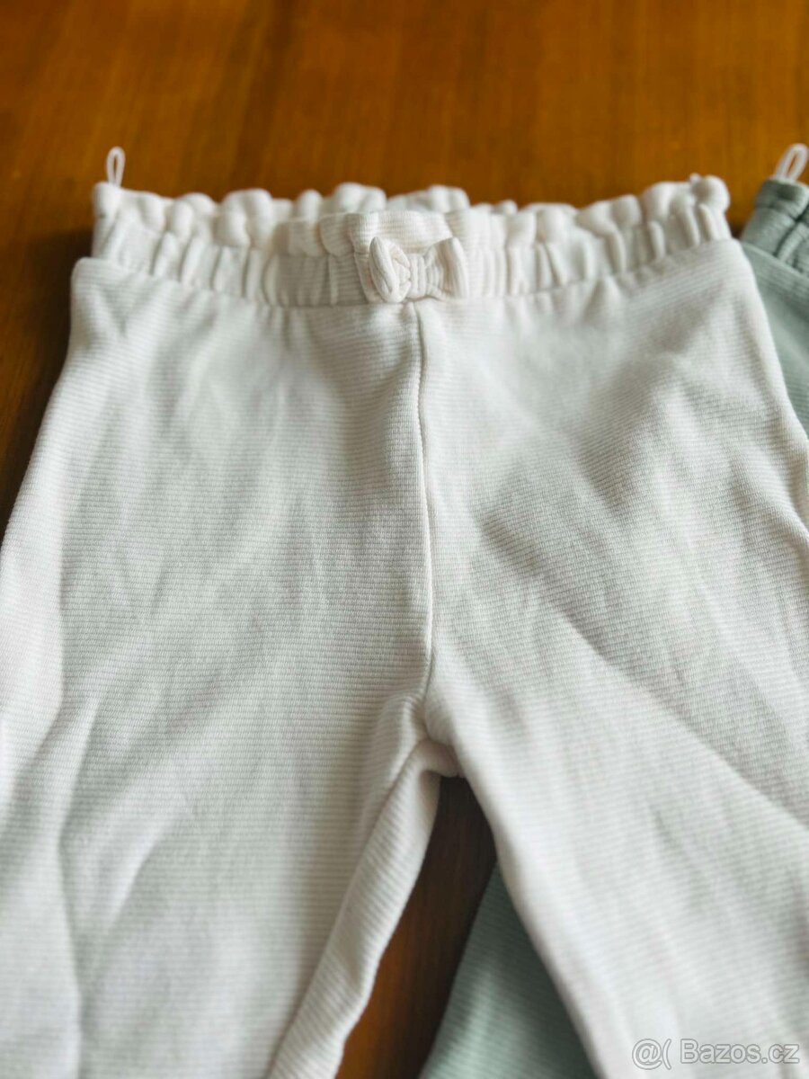 Dvoje Kalhoty vel. 104 top stav - 3