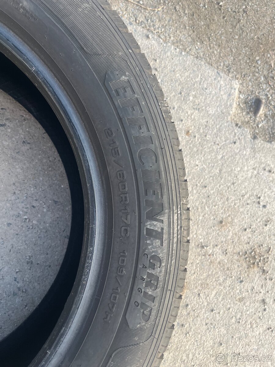 Pneu 215/60/17 C - 3