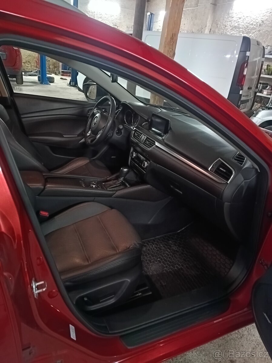 Mazda 6 2.2 4x4 - 3
