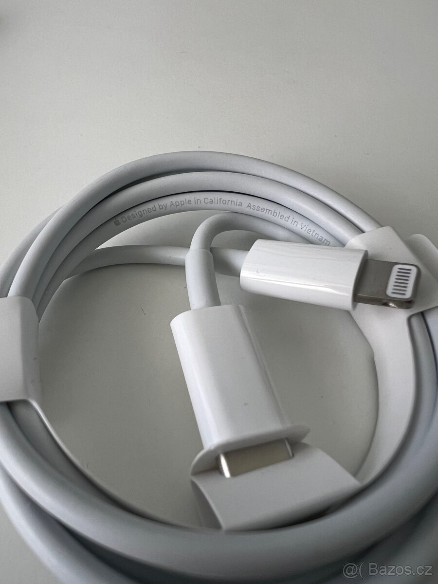 Originální Apple USB-C / Lightning kabely - 3