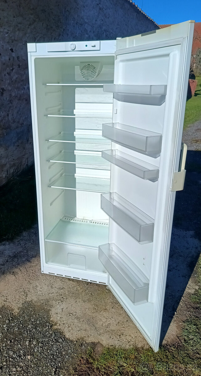 LEDNICE SIEMENS KS34RN00 - 323L - A+++ - 3