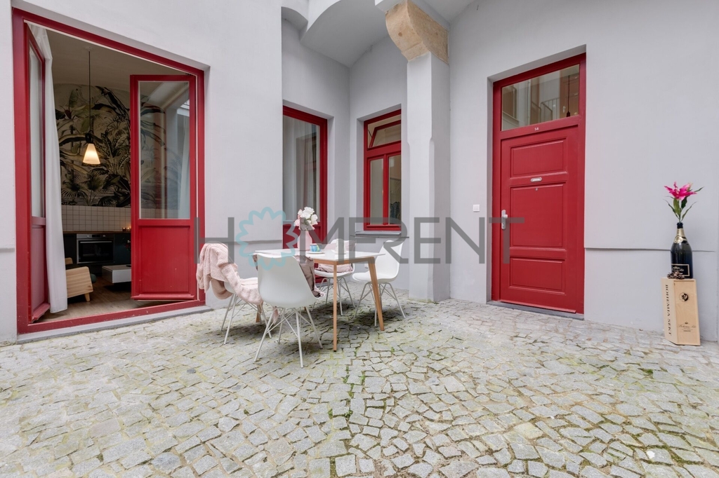 Pronájem ateliéru 2+kk, 55m² + 20m² terasa - Praha - Karlín - 3