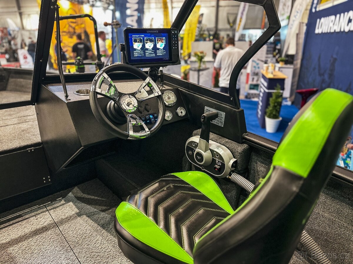 NOVÁ motor. loď Velex 535 + Mercury F 60 - 3