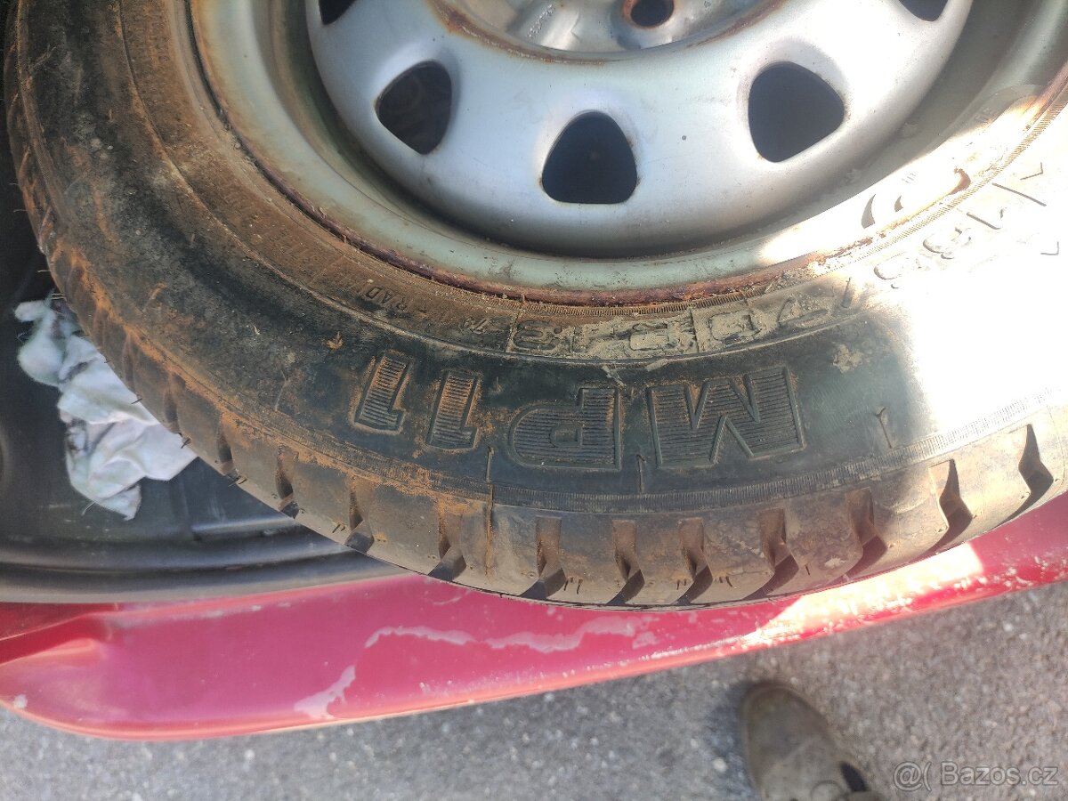 Prodám rezerva škoda felicia - 3