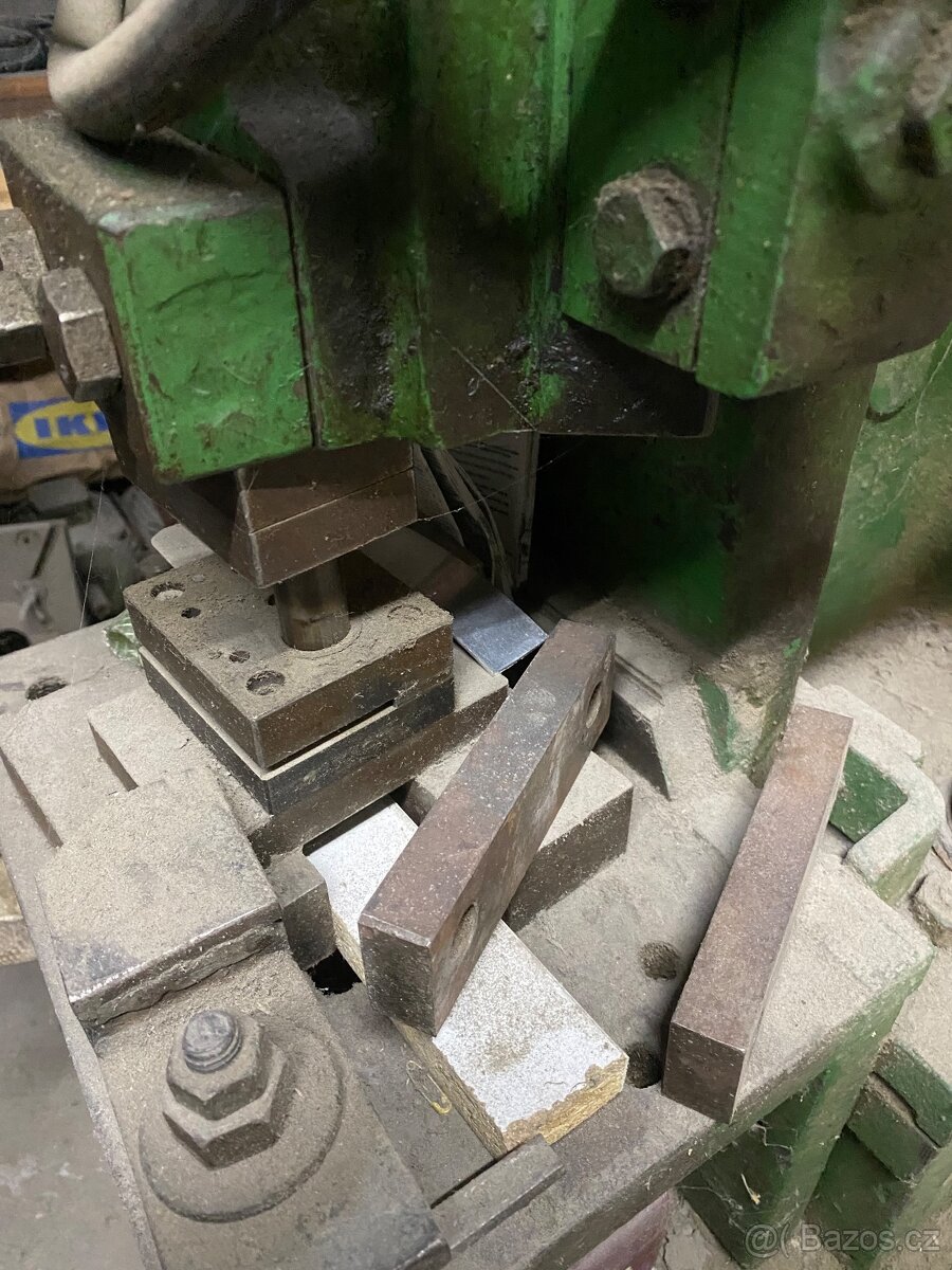 Výstředníkový lis - 3