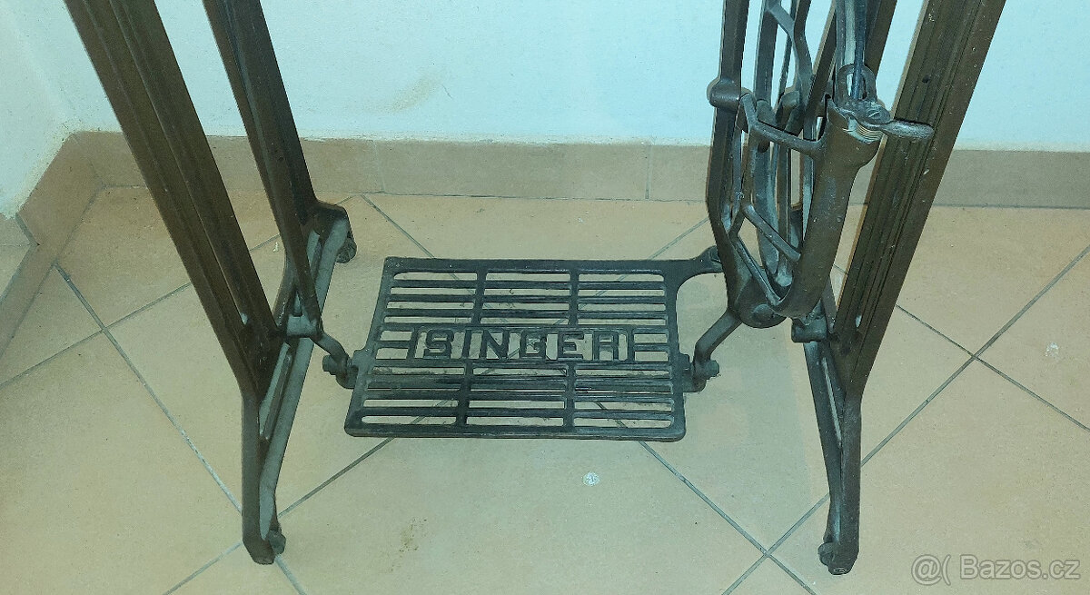 Šicí stroj Singer, r.1920, série Y1 - 3