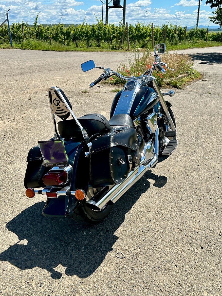 Suzuki VL 1500 Intruder - 3