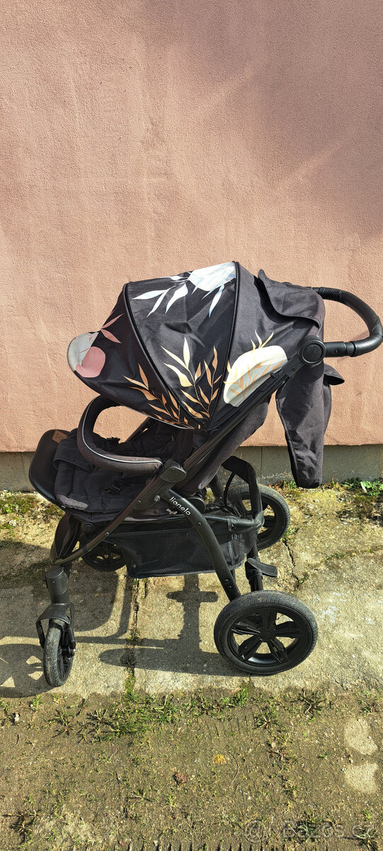 Kočárek LIONELO - 3