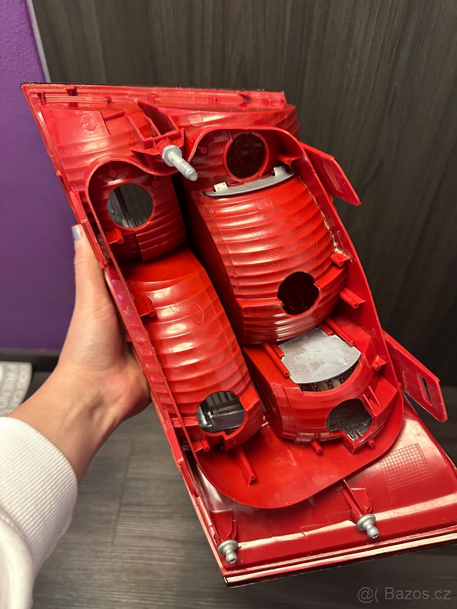 Světlo na Audi A6 - 3