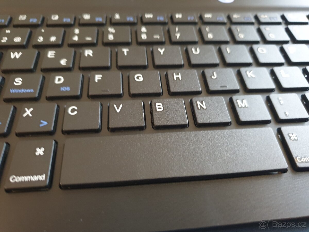 Úplně nová bluetooth klávesnice pro iPad s pouzdrem - 3